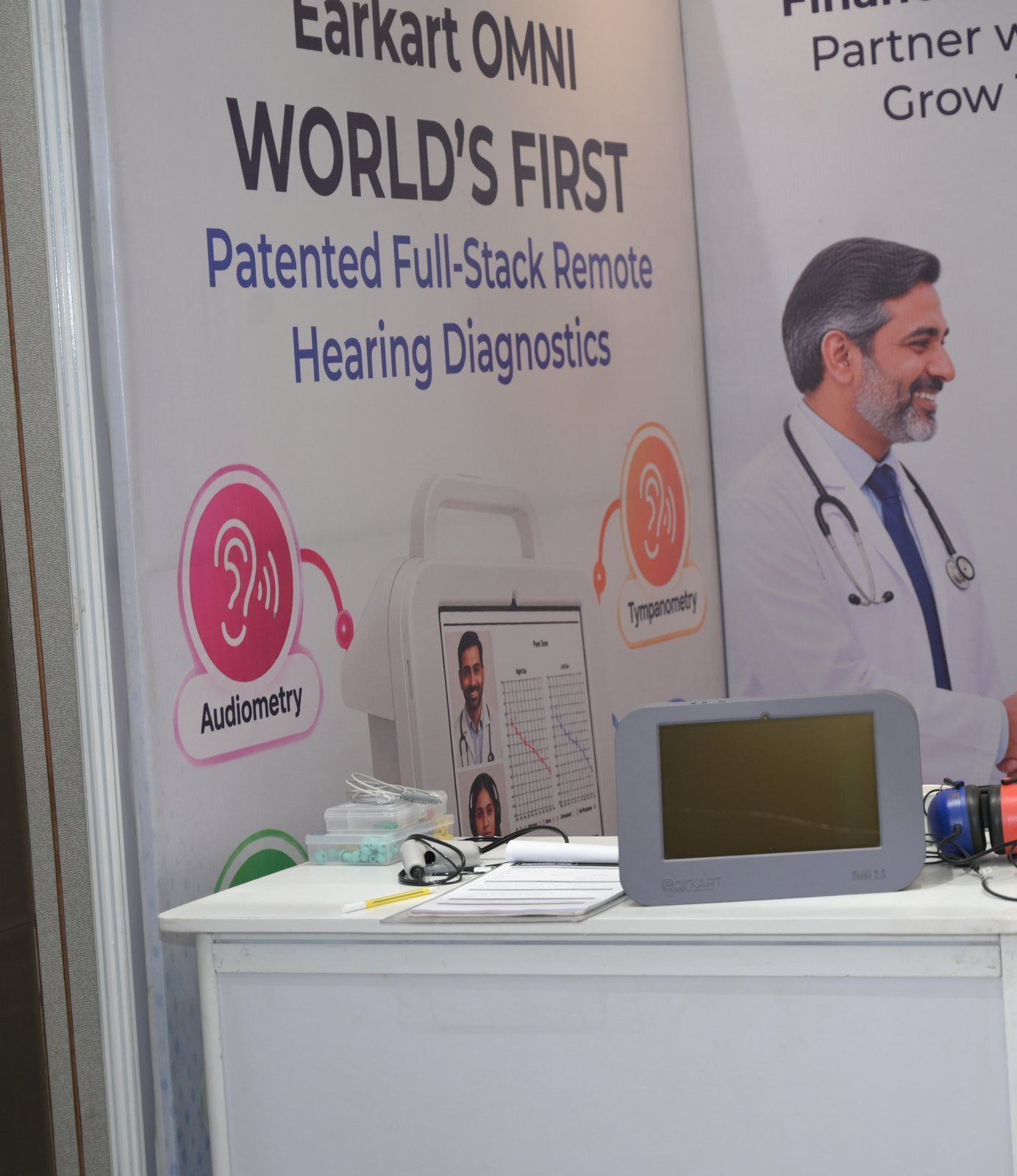 earKART OMNI remote hearing diagnostics unit